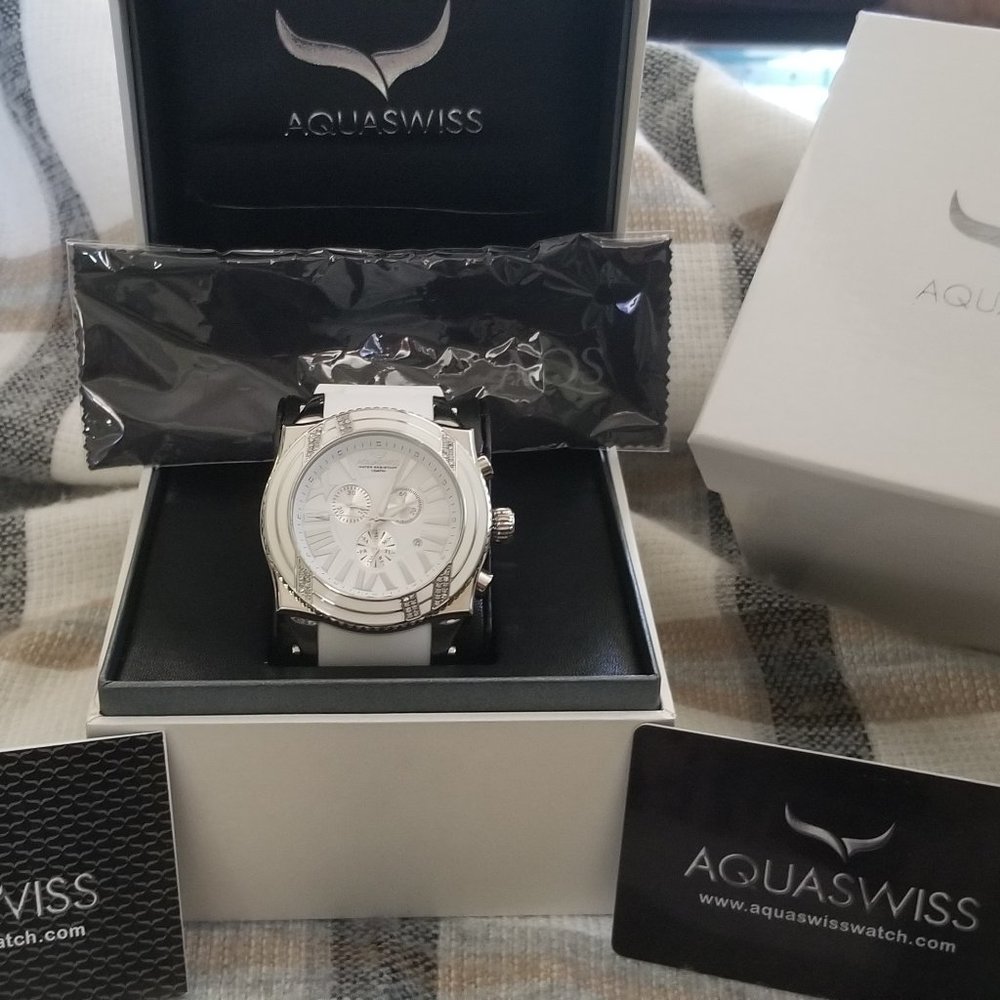 Luxury/ Business Aqua Swiss Women's Watch.  Perfect for every Occasion/Gorgeous